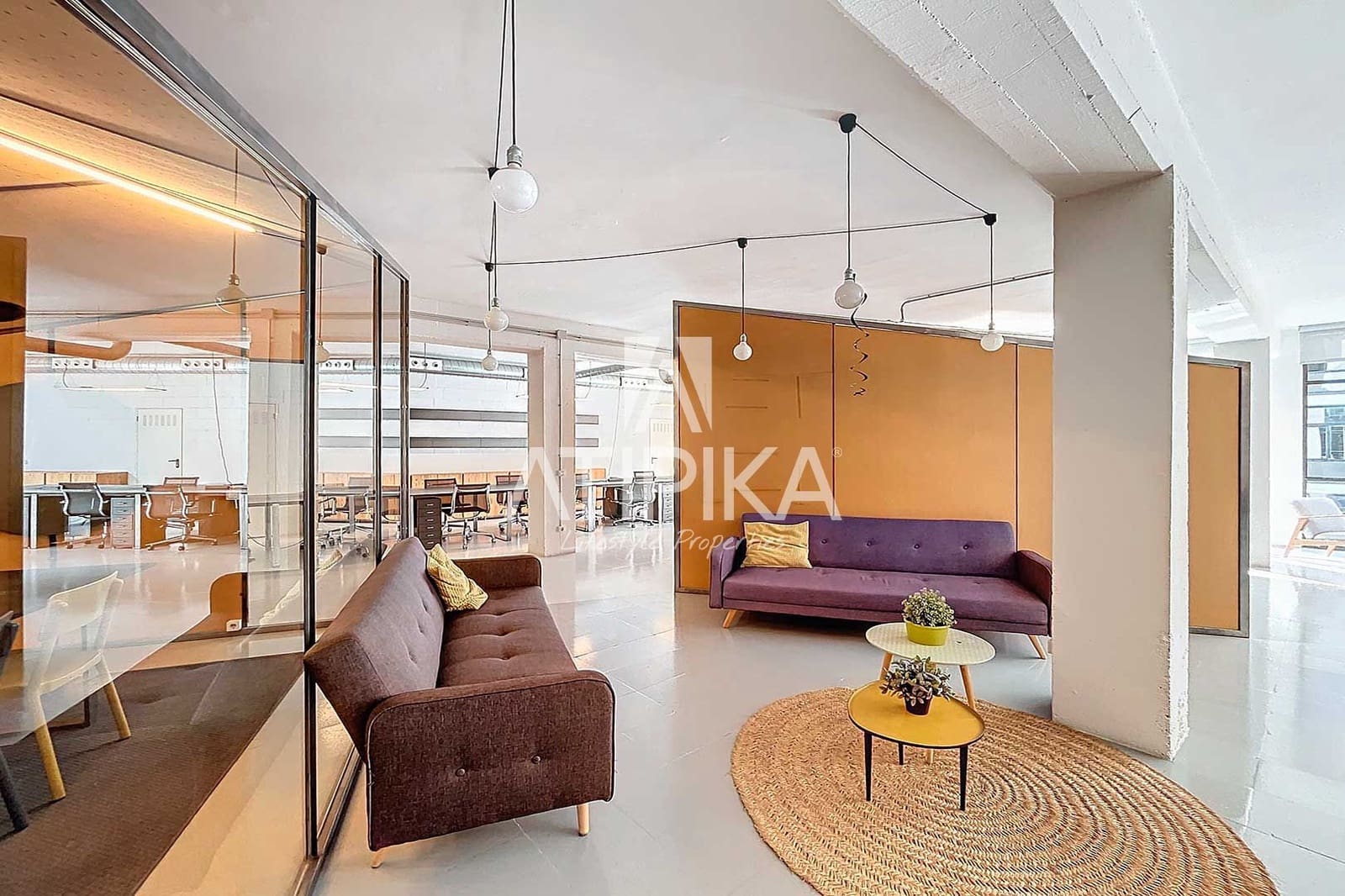 Local Commercial de 6 chambres à louer à Barcelone ville - 5 000 € (Ref: 10048661)