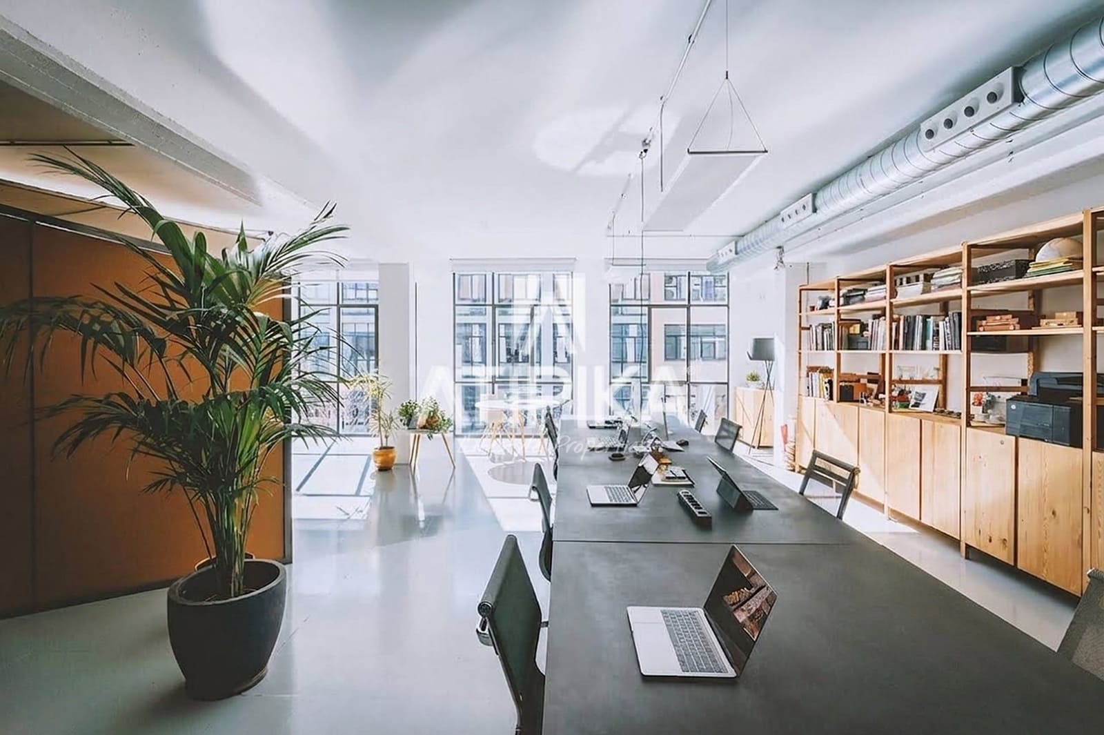 Local Commercial de 6 chambres à louer à Barcelone ville - 5 000 € (Ref: 10048661)