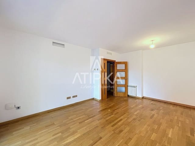 2 sovrum Lägenhet till salu i Sabadell med pool - 349 000 € (Ref: 10054583)