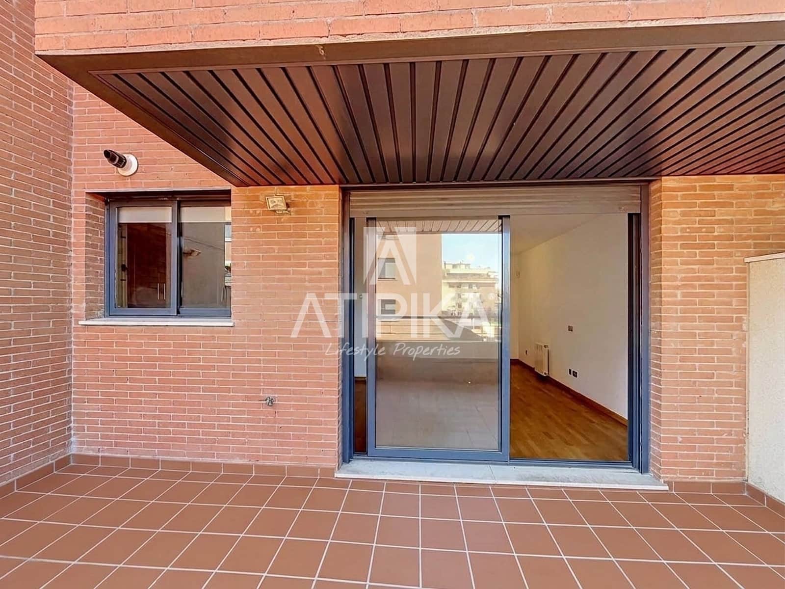 2 soverom Leilighet til salgs i Sabadell med svømmebasseng - € 349 000 (Ref: 10054583)