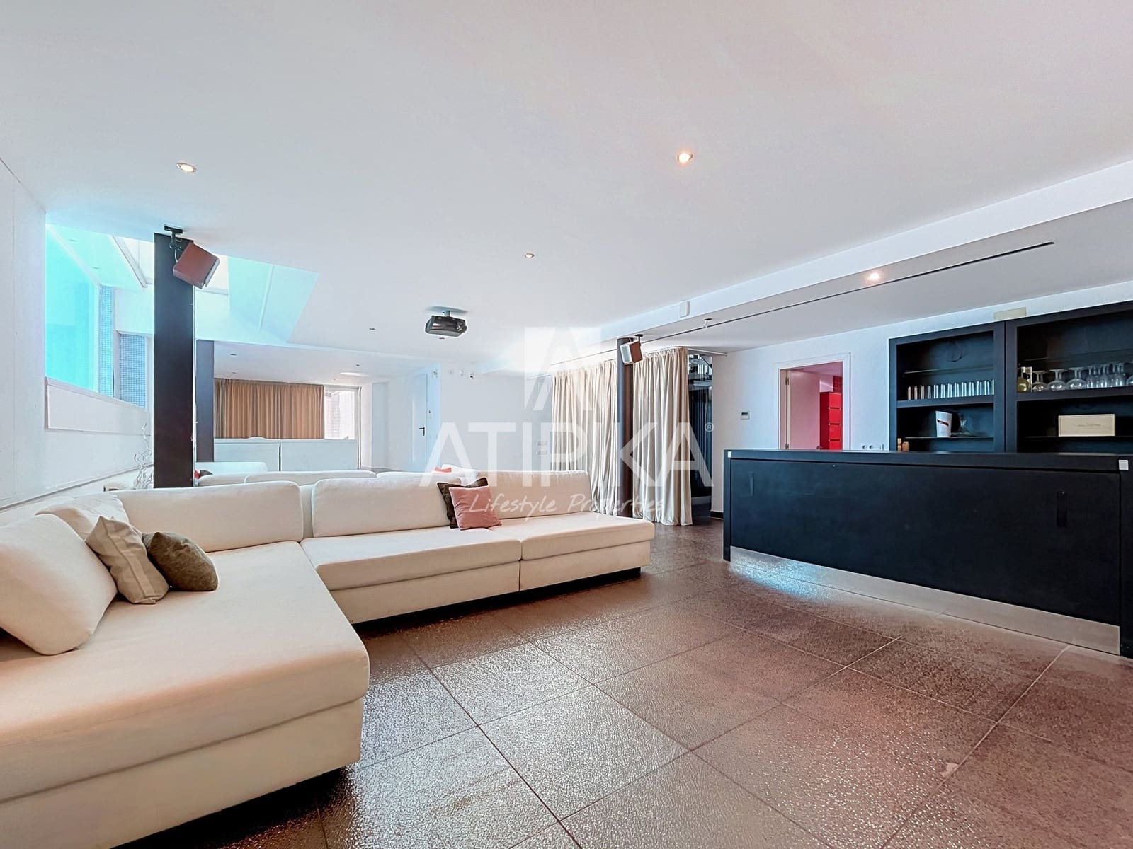 7 bedroom Villa for sale in Castelldefels with pool garage - € 3,500,000 (Ref: 10063698)