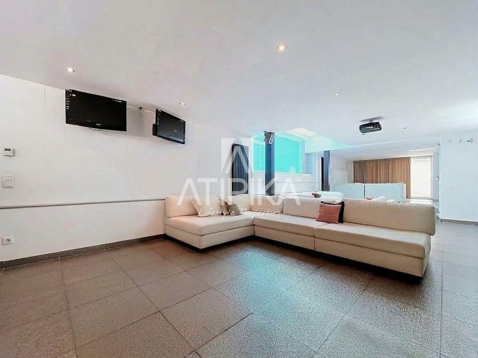 7 bedroom Villa for sale in Castelldefels with pool garage - € 3,500,000 (Ref: 10063698)