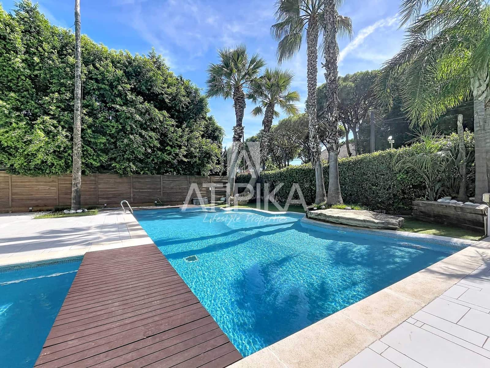7 bedroom Villa for sale in Castelldefels with pool garage - € 3,500,000 (Ref: 10063698)