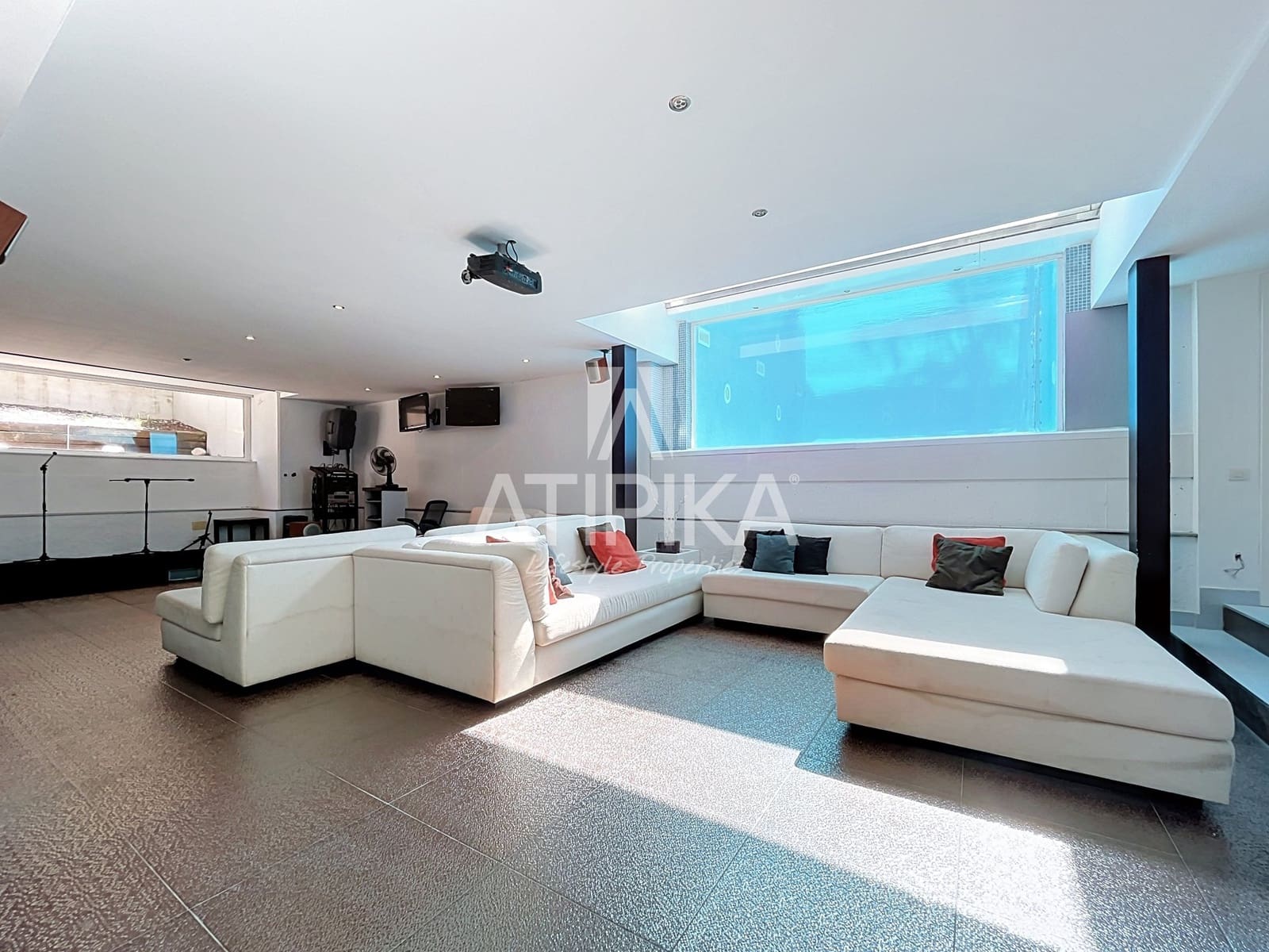 7 bedroom Villa for sale in Castelldefels with pool garage - € 3,500,000 (Ref: 10063698)