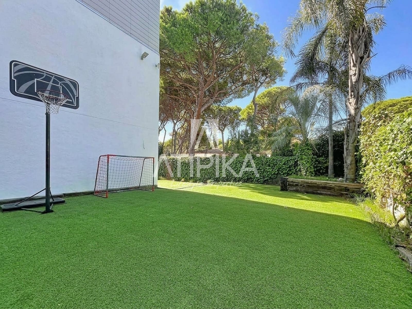 7 bedroom Villa for sale in Castelldefels with pool garage - € 3,500,000 (Ref: 10063698)