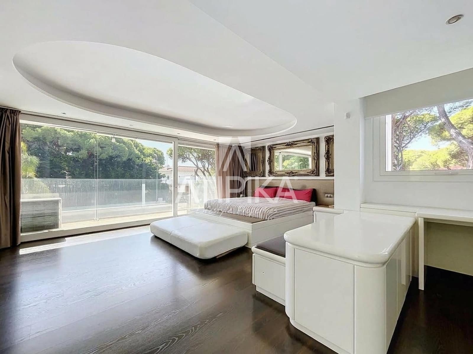 7 bedroom Villa for sale in Castelldefels with pool garage - € 3,500,000 (Ref: 10063698)
