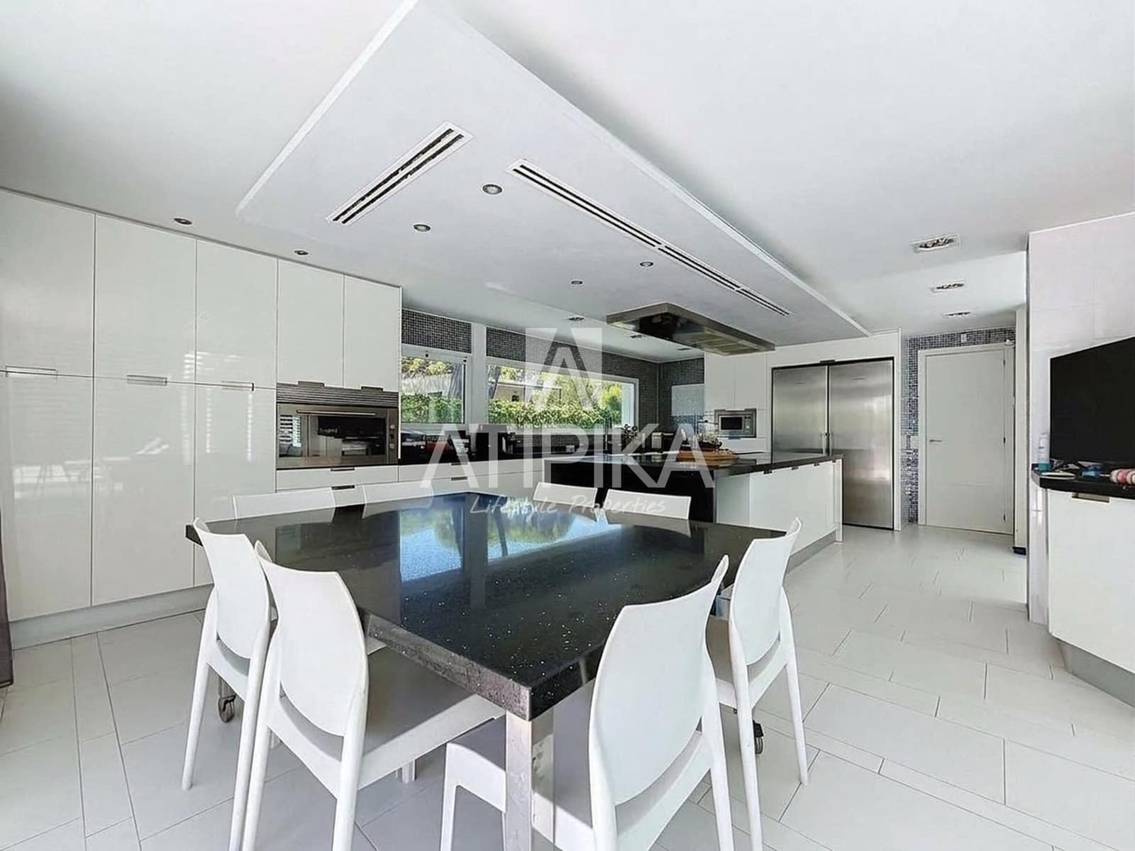 7 bedroom Villa for sale in Castelldefels with pool garage - € 3,500,000 (Ref: 10063698)