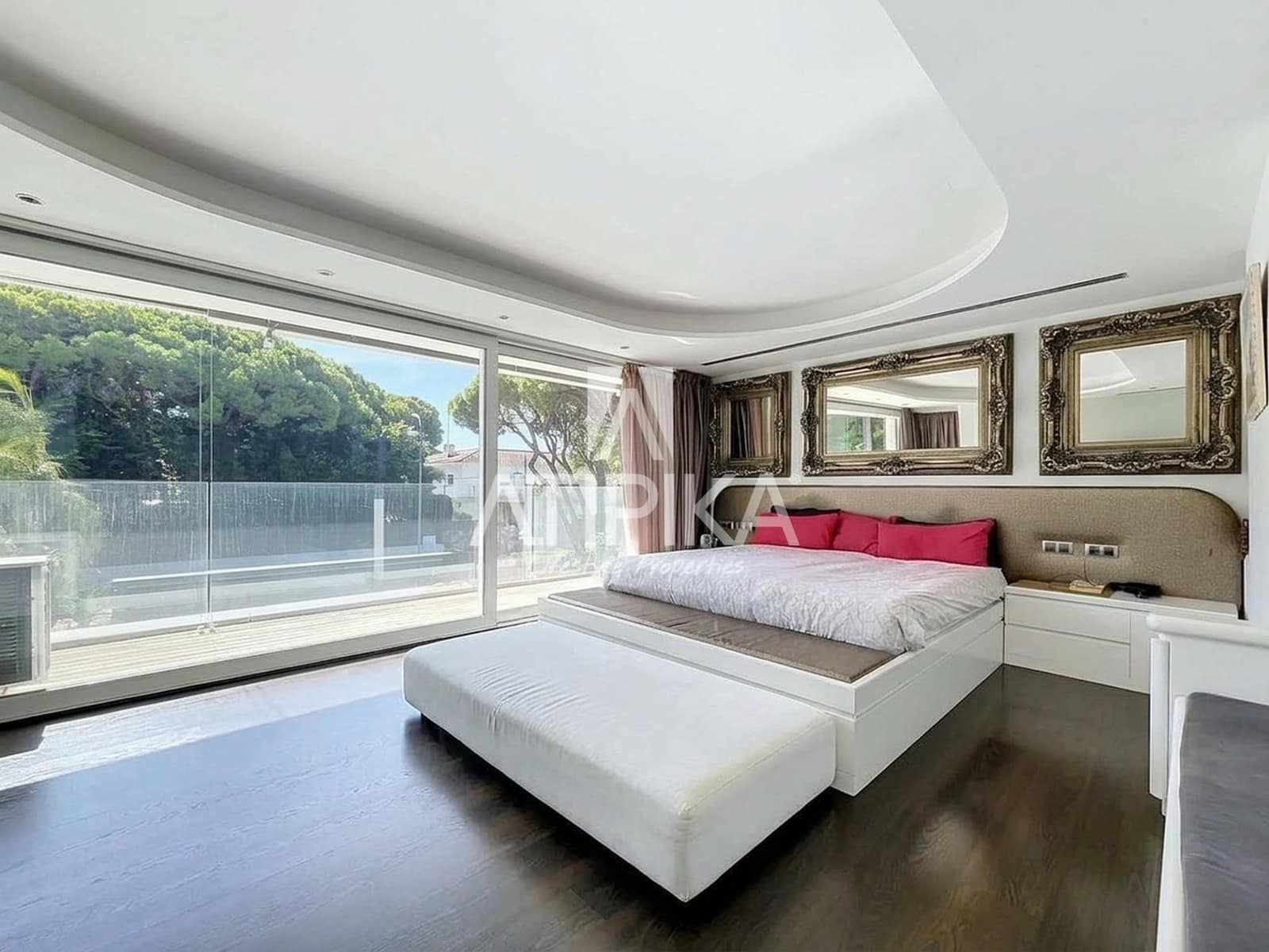 7 bedroom Villa for sale in Castelldefels with pool garage - € 3,500,000 (Ref: 10063698)