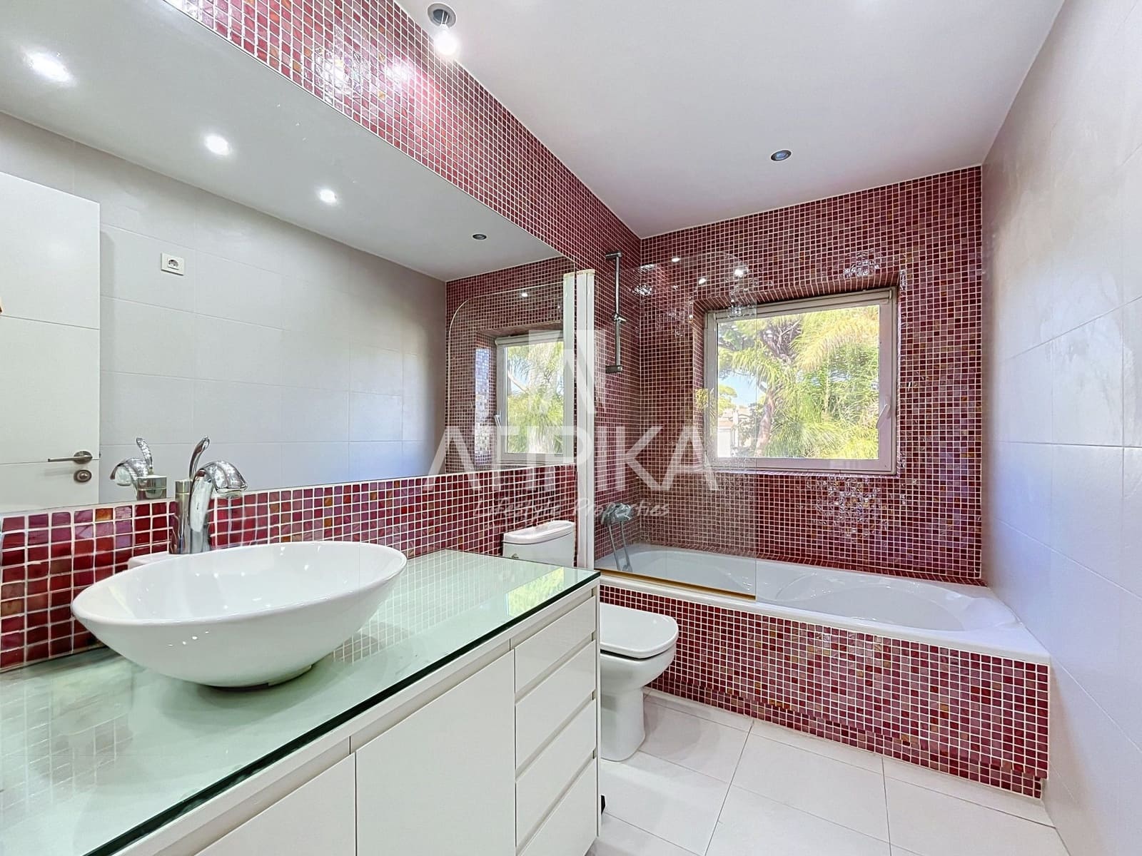 7 bedroom Villa for sale in Castelldefels with pool garage - € 3,500,000 (Ref: 10063698)