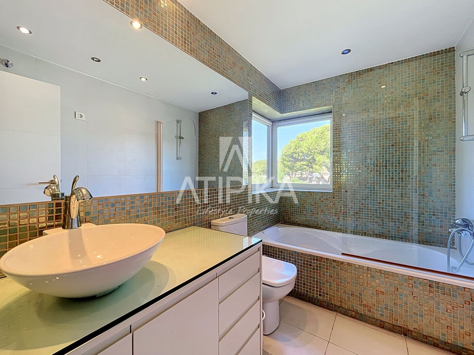 7 bedroom Villa for sale in Castelldefels with pool garage - € 3,500,000 (Ref: 10063698)