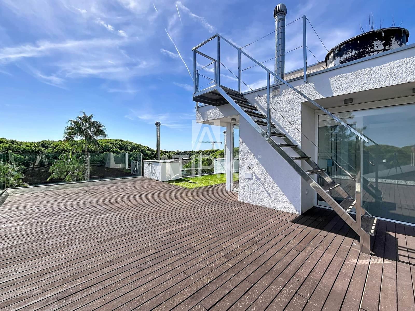 7 bedroom Villa for sale in Castelldefels with pool garage - € 3,500,000 (Ref: 10063698)
