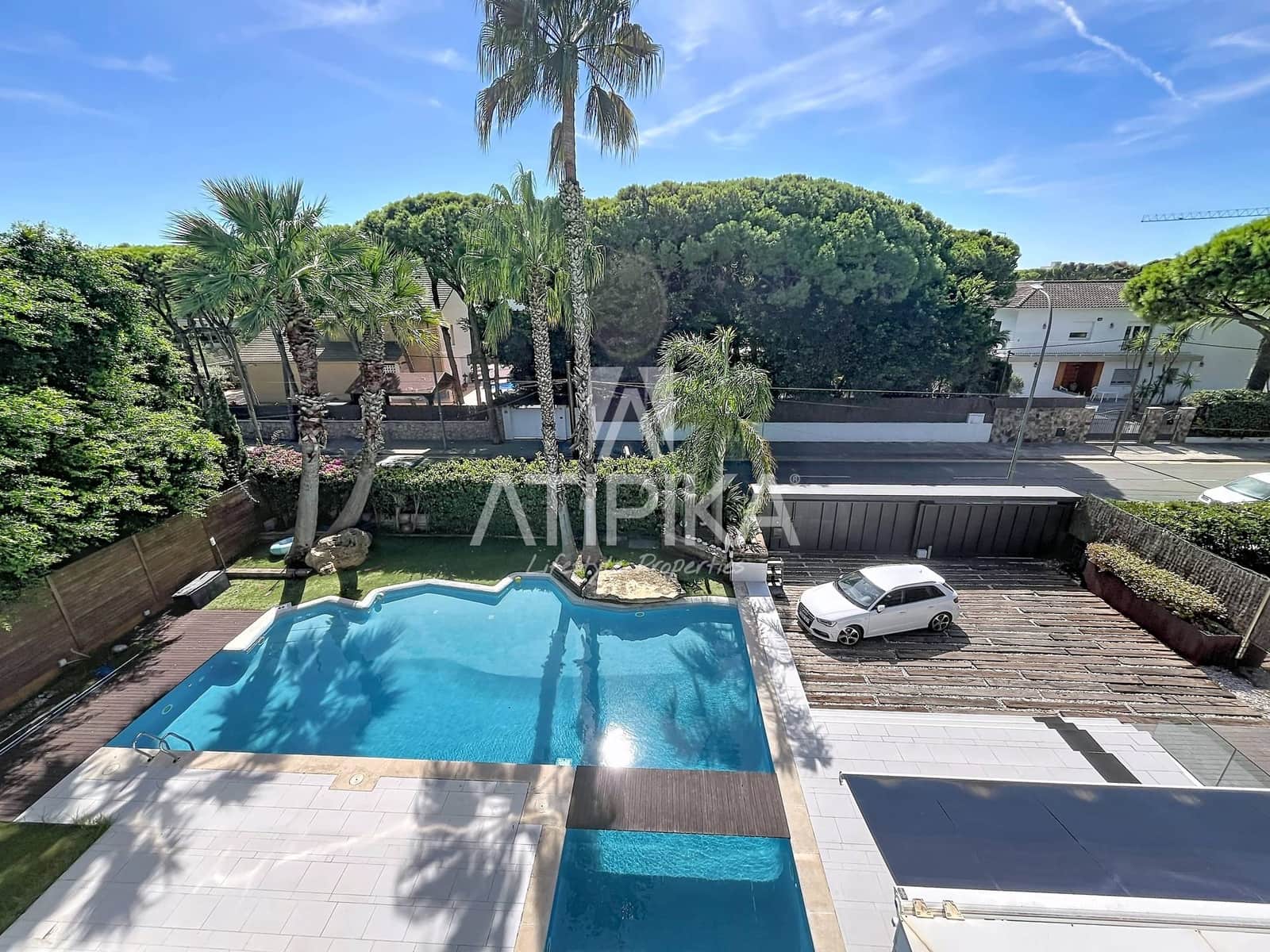 7 bedroom Villa for sale in Castelldefels with pool garage - € 3,500,000 (Ref: 10063698)