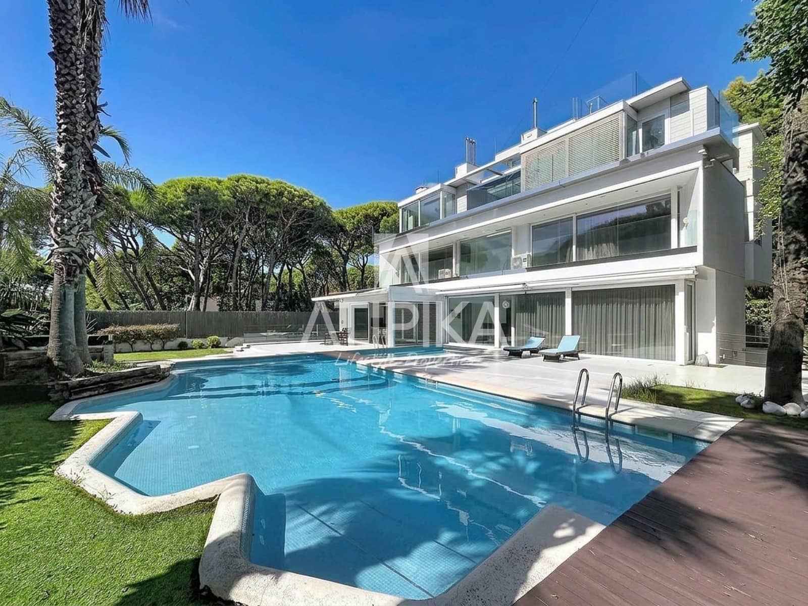 7 bedroom Villa for sale in Castelldefels with pool garage - € 3,500,000 (Ref: 10063698)
