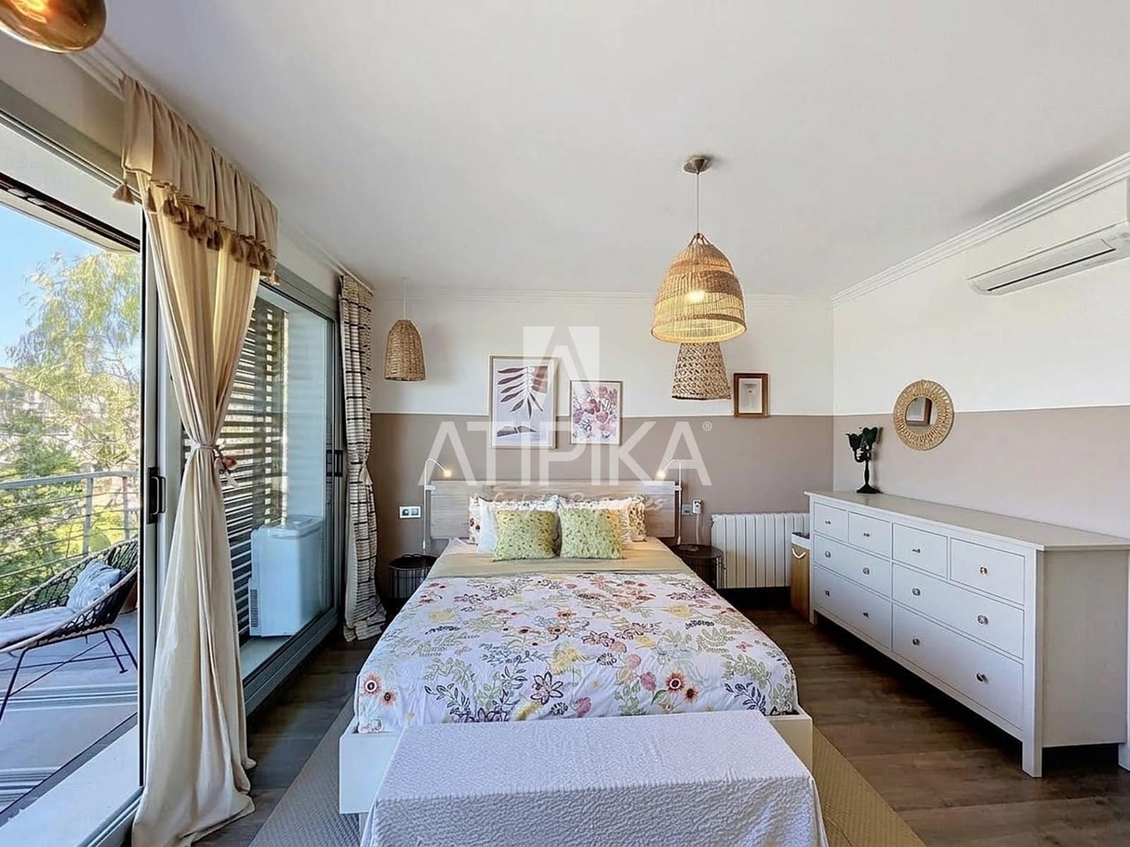 4 makuuhuone Huvila myytävänä paikassa Sitges mukana uima-altaan - 1 100 000 € (Ref: 10085424)