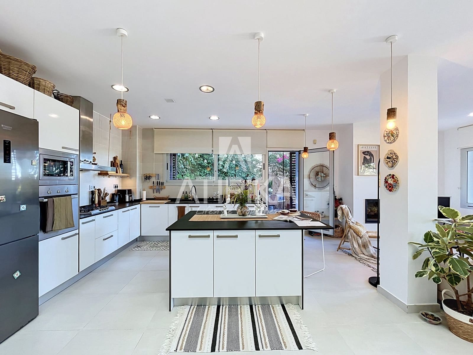 4 makuuhuone Huvila myytävänä paikassa Sitges mukana uima-altaan - 1 100 000 € (Ref: 10085424)