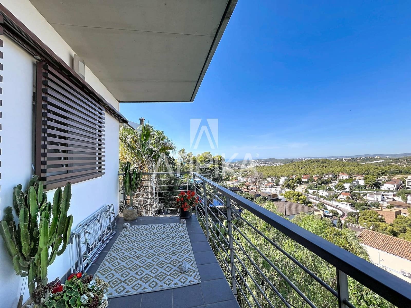 4 makuuhuone Huvila myytävänä paikassa Sitges mukana uima-altaan - 1 100 000 € (Ref: 10085424)