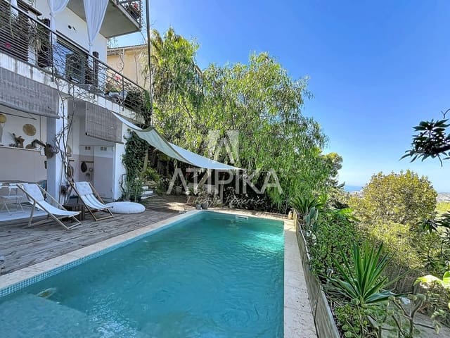 4 makuuhuone Huvila myytävänä paikassa Sitges mukana uima-altaan - 1 100 000 € (Ref: 10085424)