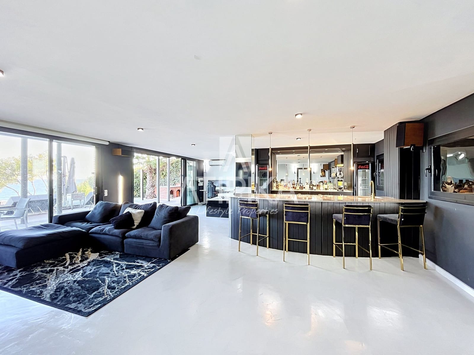 4 bedroom Villa for rent in Les Botigues de Sitges with pool - € 6,950 (Ref: 10085425)