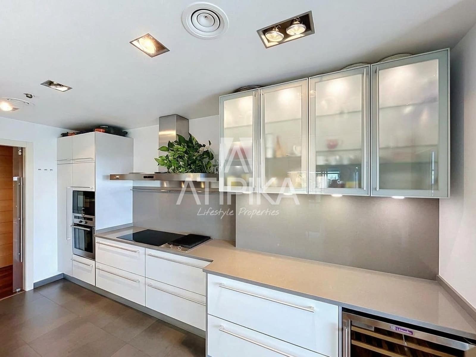 3 soveværelse Lejlighed til salg i Barcelona by med swimmingpool - € 1.495.000 (Ref: 10097469)