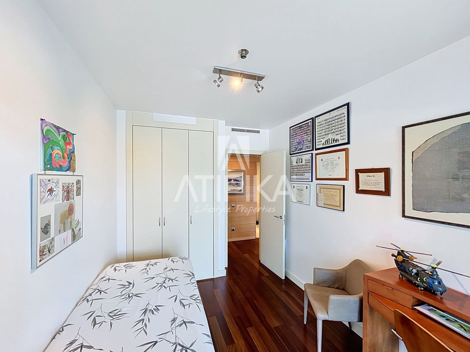 3 soveværelse Lejlighed til salg i Barcelona by med swimmingpool - € 1.495.000 (Ref: 10097469)