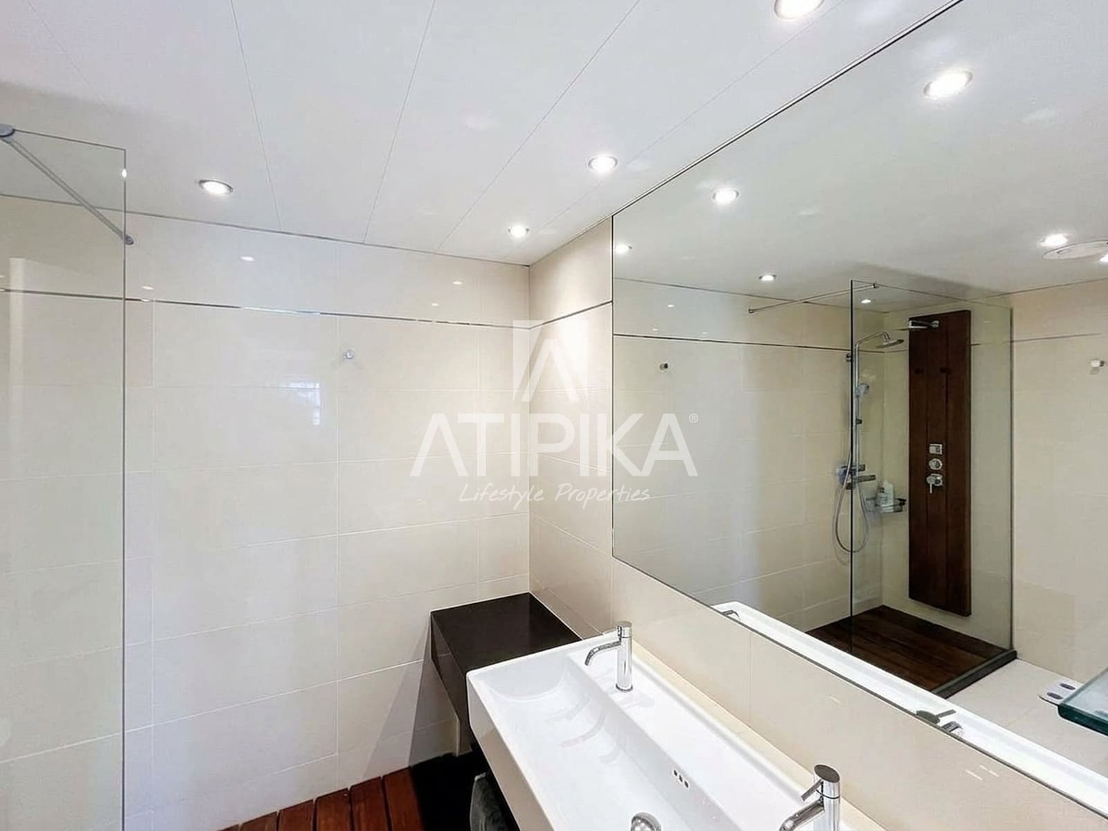 3 soveværelse Lejlighed til salg i Barcelona by med swimmingpool - € 1.495.000 (Ref: 10097469)