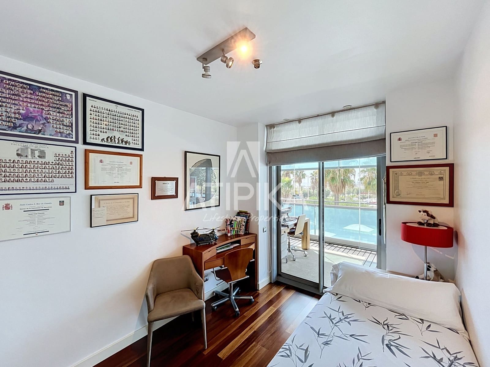3 soveværelse Lejlighed til salg i Barcelona by med swimmingpool - € 1.495.000 (Ref: 10097469)