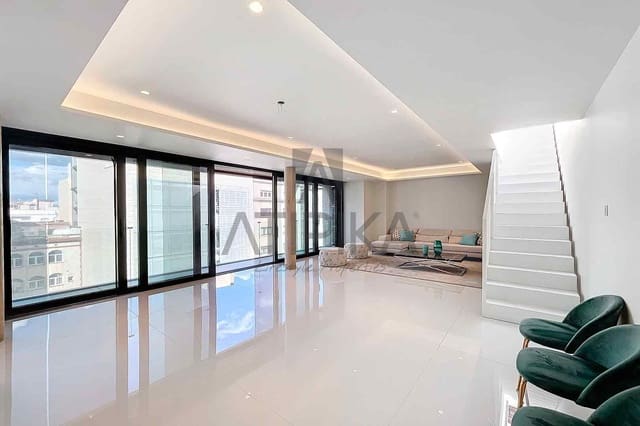 3 slaapkamer Penthouse te koop in Barcelona stad met zwembad - € 2.100.000 (Ref: 10108873)