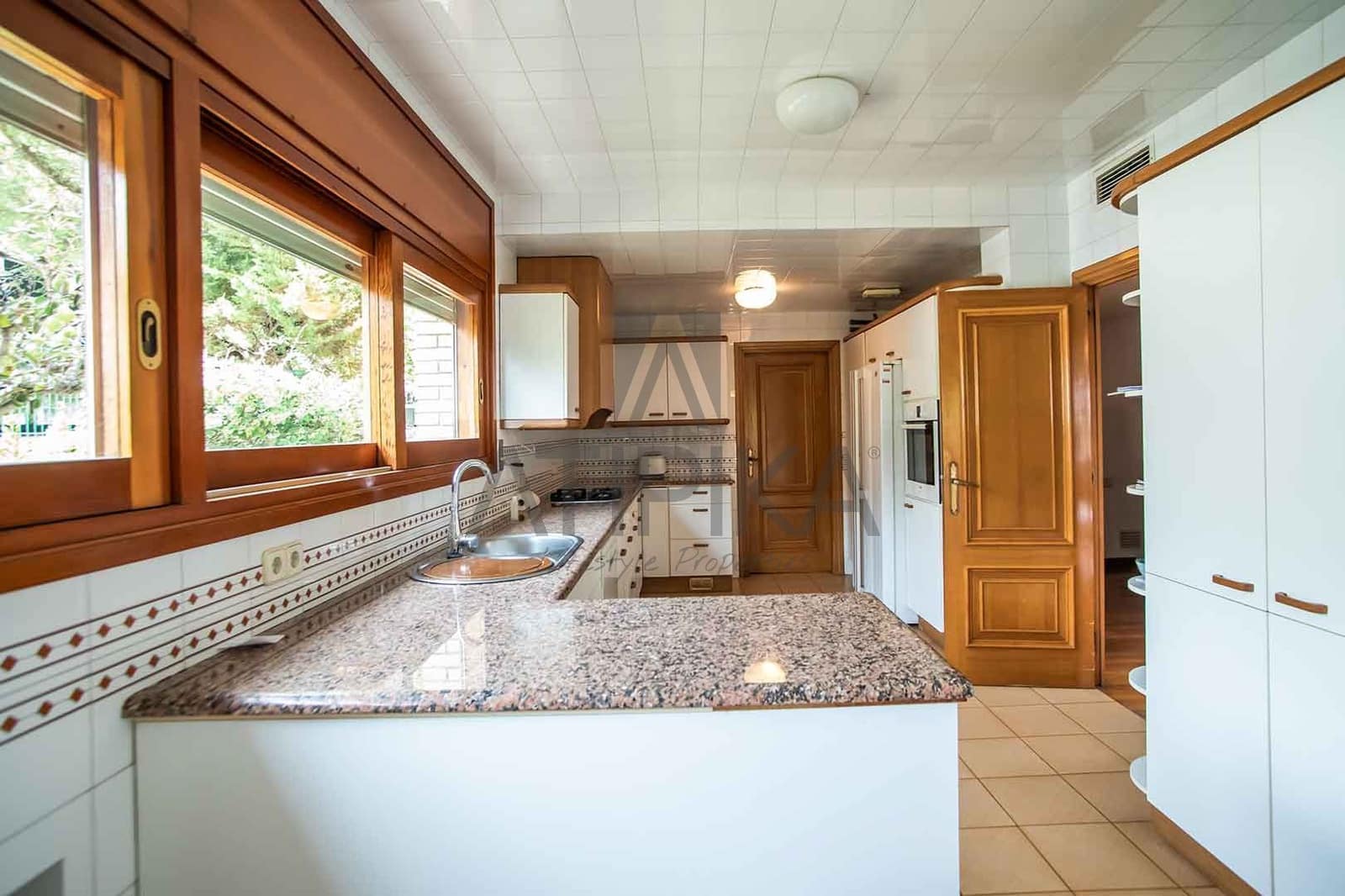 6 sovrum Villa till salu i Esplugues de Llobregat med garage - 2 450 000 € (Ref: 10108874)