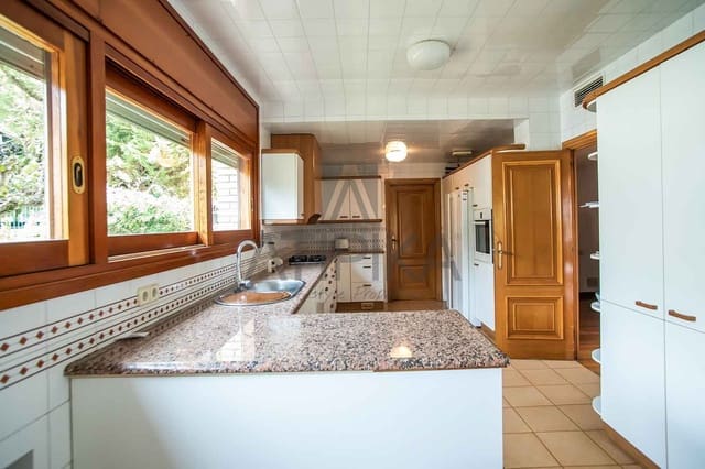 6 sovrum Villa till salu i Esplugues de Llobregat med garage - 2 450 000 € (Ref: 10108874)