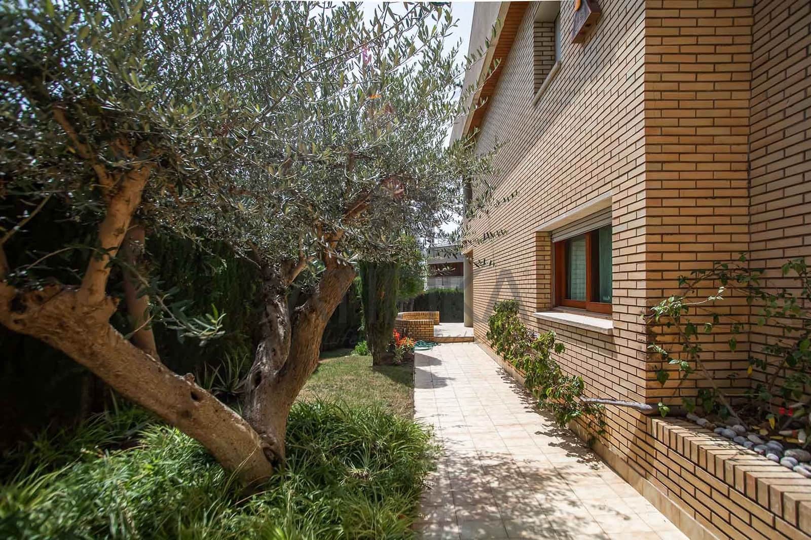 6 sovrum Villa till salu i Esplugues de Llobregat med garage - 2 450 000 € (Ref: 10108874)