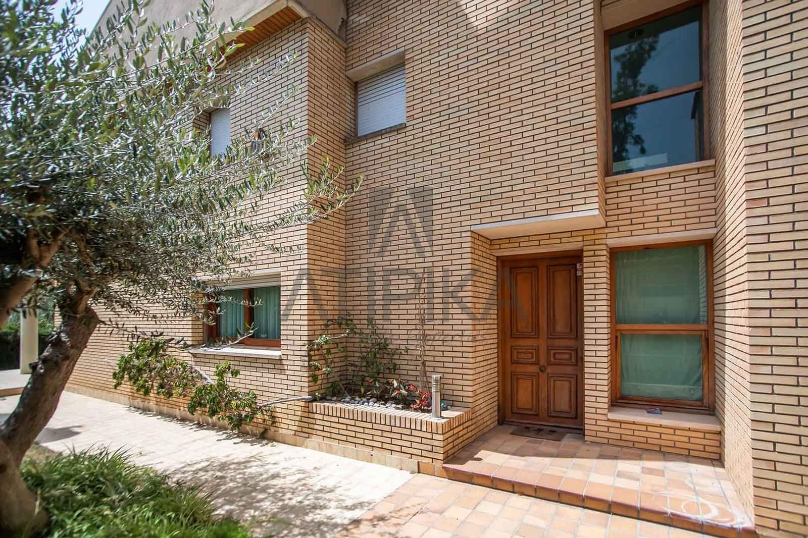 6 sovrum Villa till salu i Esplugues de Llobregat med garage - 2 450 000 € (Ref: 10108874)