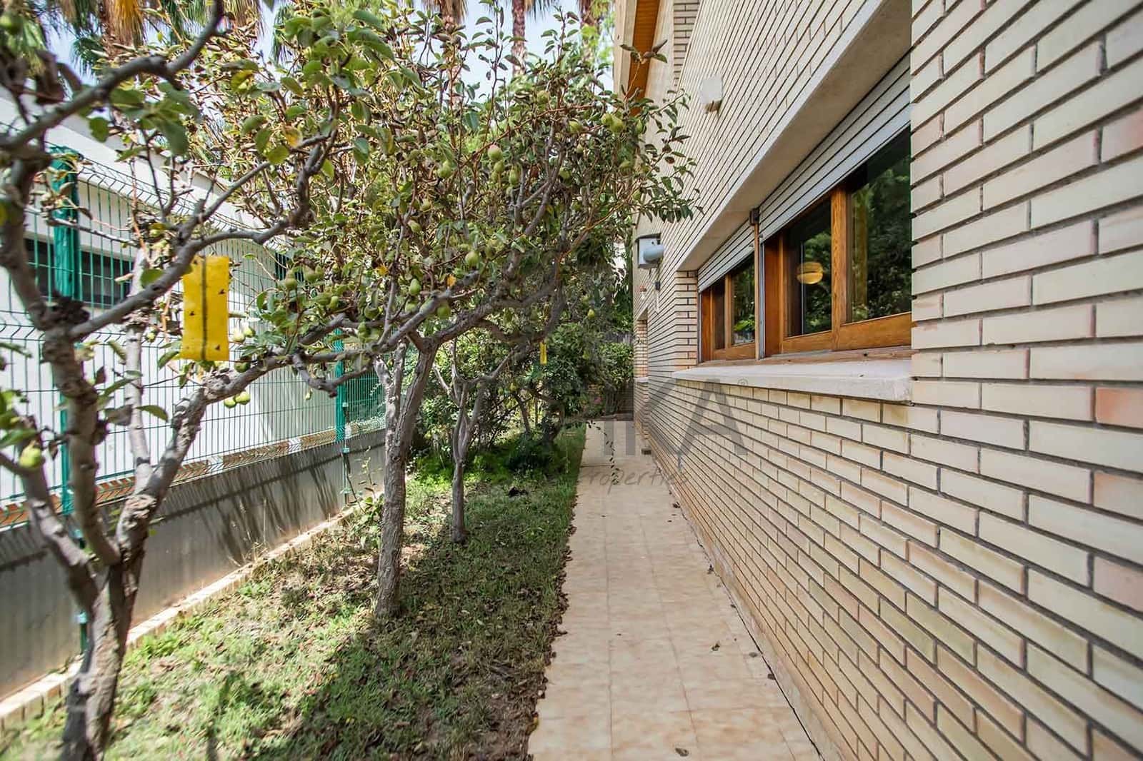 6 sovrum Villa till salu i Esplugues de Llobregat med garage - 2 450 000 € (Ref: 10108874)
