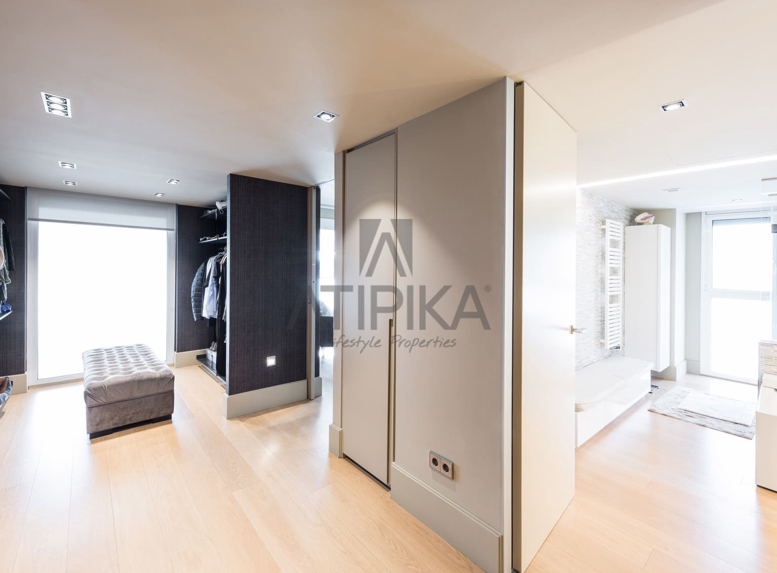 Ático de 5 habitaciones en Barcelona ciudad en venta con piscina - 4.500.000 € (Ref: 10108876)