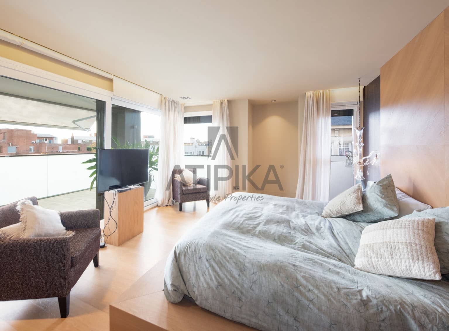 Ático de 5 habitaciones en Barcelona ciudad en venta con piscina - 4.500.000 € (Ref: 10108876)