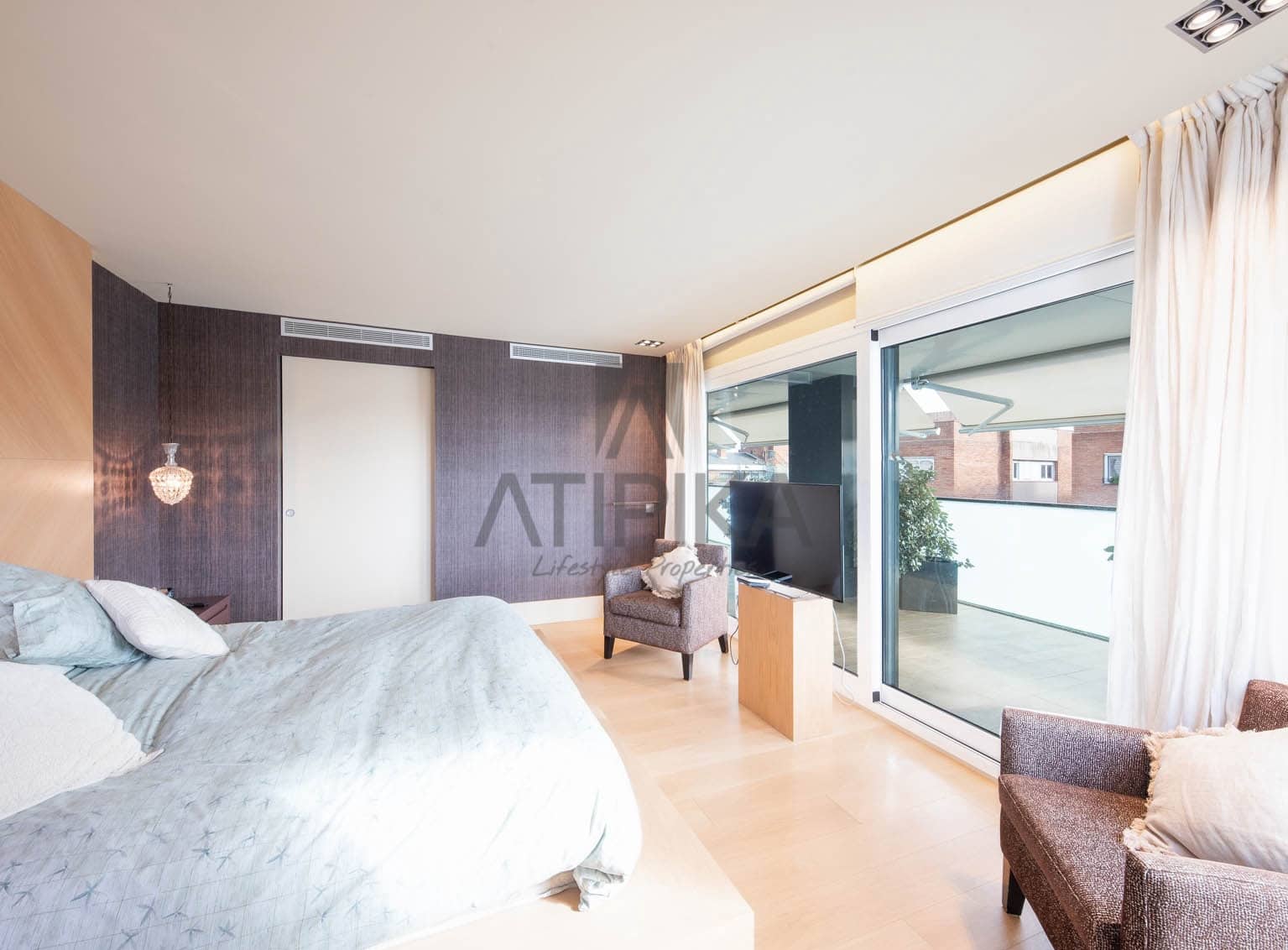 Ático de 5 habitaciones en Barcelona ciudad en venta con piscina - 4.500.000 € (Ref: 10108876)