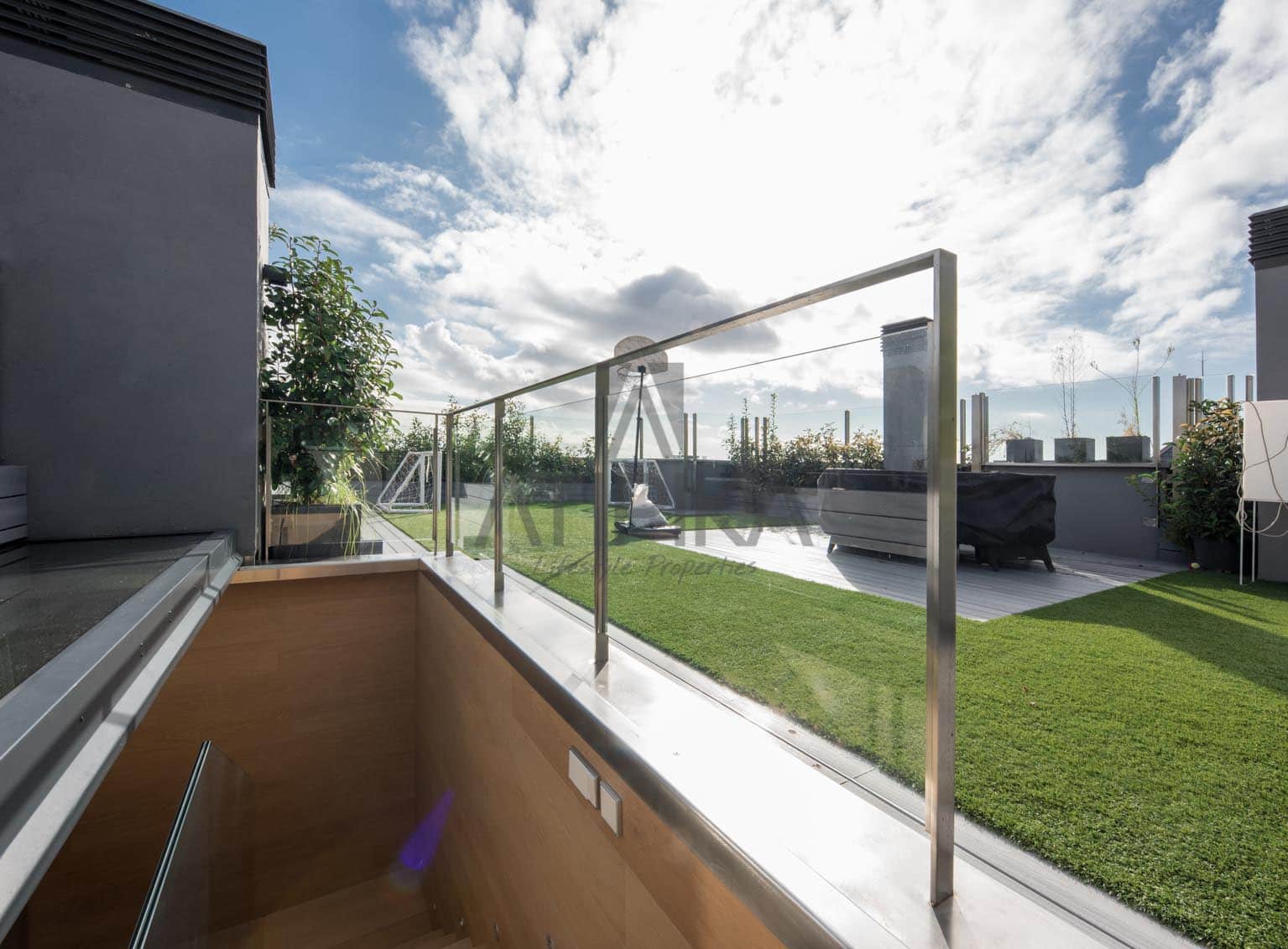 Ático de 5 habitaciones en Barcelona ciudad en venta con piscina - 4.500.000 € (Ref: 10108876)