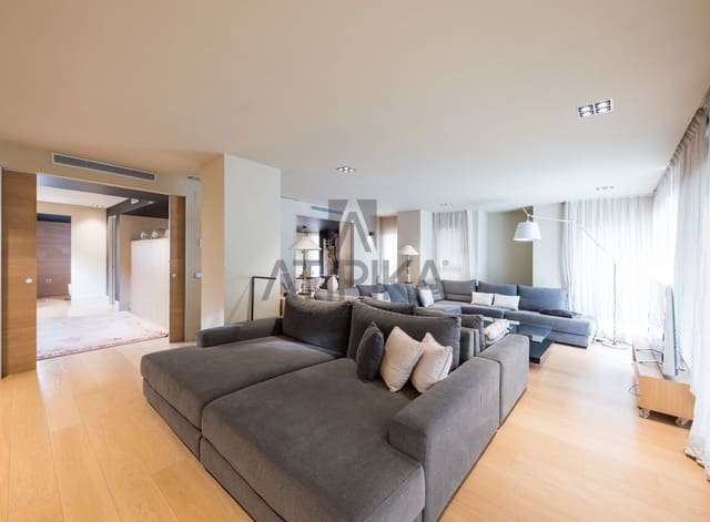 5 sypialnia Penthouse na sprzedaż w Miasto Barcelona z basenem - 4 500 000 € (Ref: 10108876)