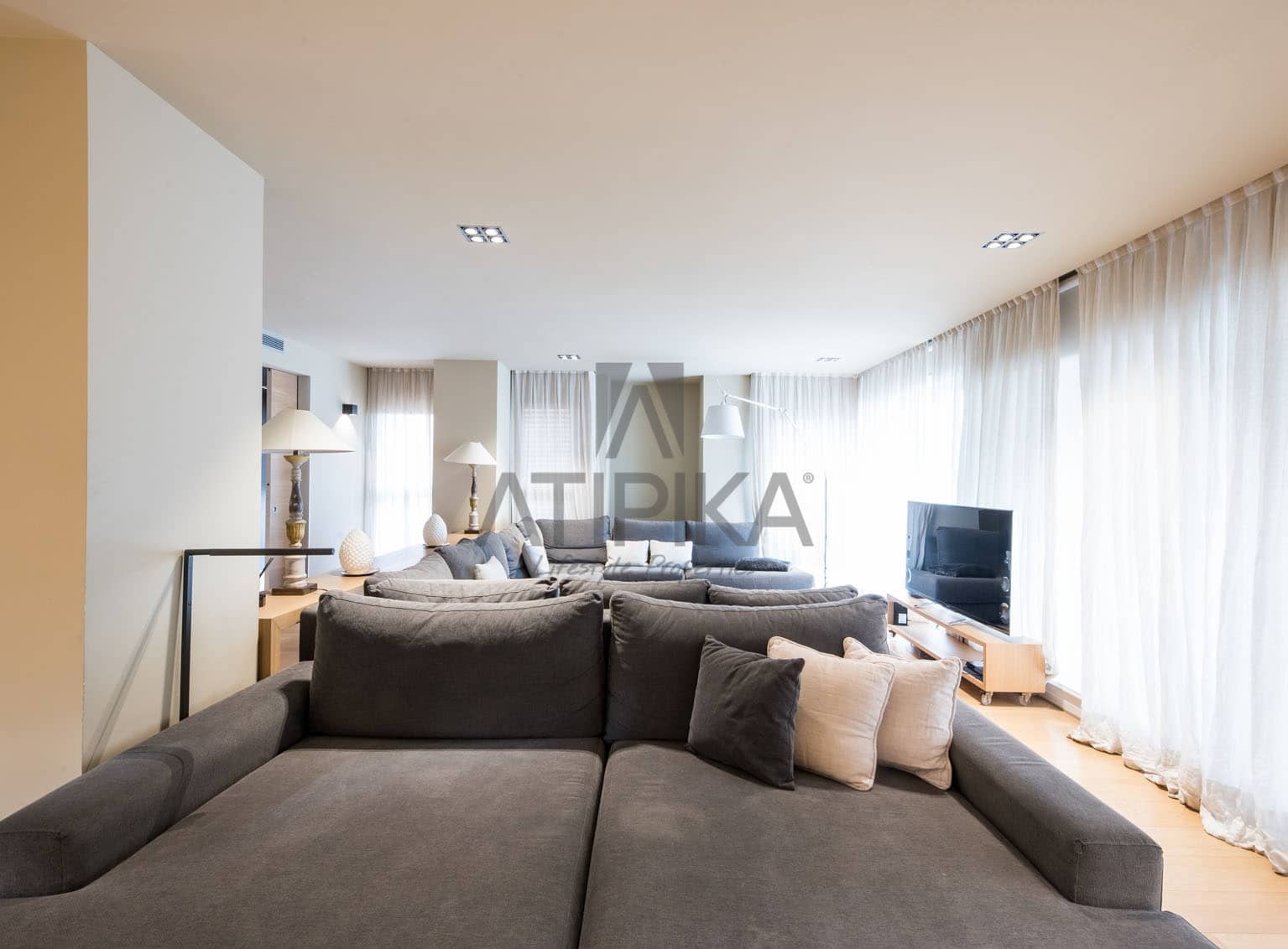 Ático de 5 habitaciones en Barcelona ciudad en venta con piscina - 4.500.000 € (Ref: 10108876)