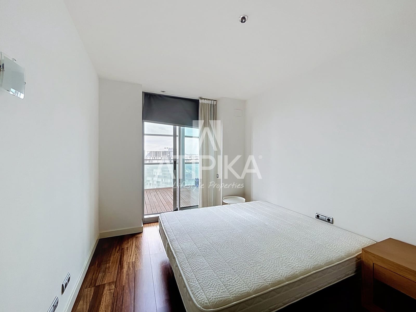 3 bedroom Penthouse for rent in Barcelona city with pool garage - € 10,000 (Ref: 10118691)