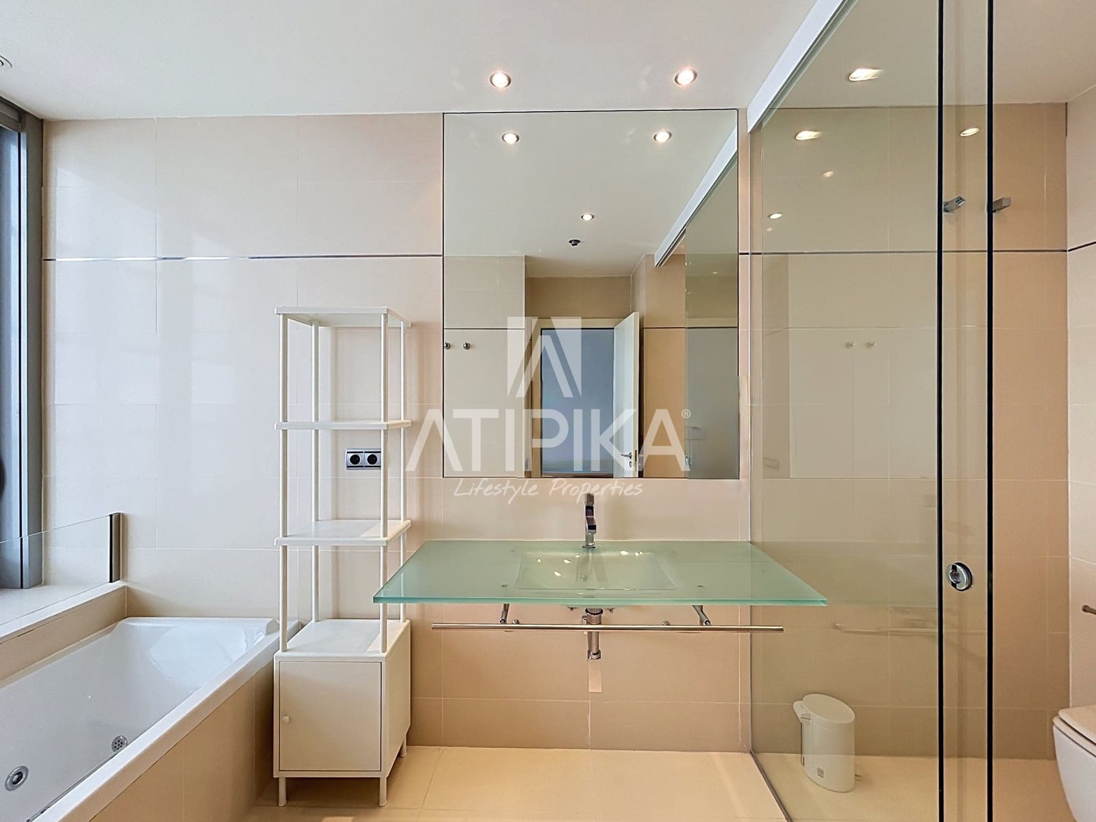 3 bedroom Penthouse for rent in Barcelona city with pool garage - € 10,000 (Ref: 10118691)