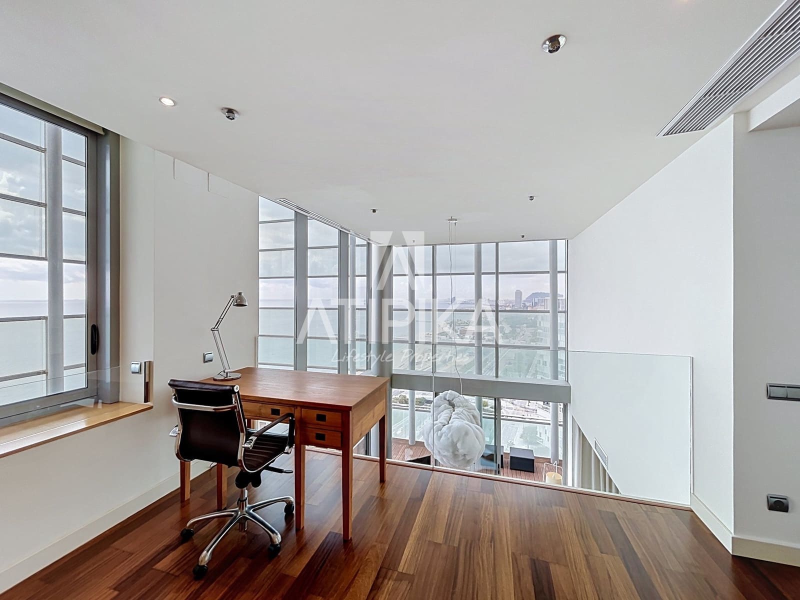 3 bedroom Penthouse for rent in Barcelona city with pool garage - € 10,000 (Ref: 10118691)