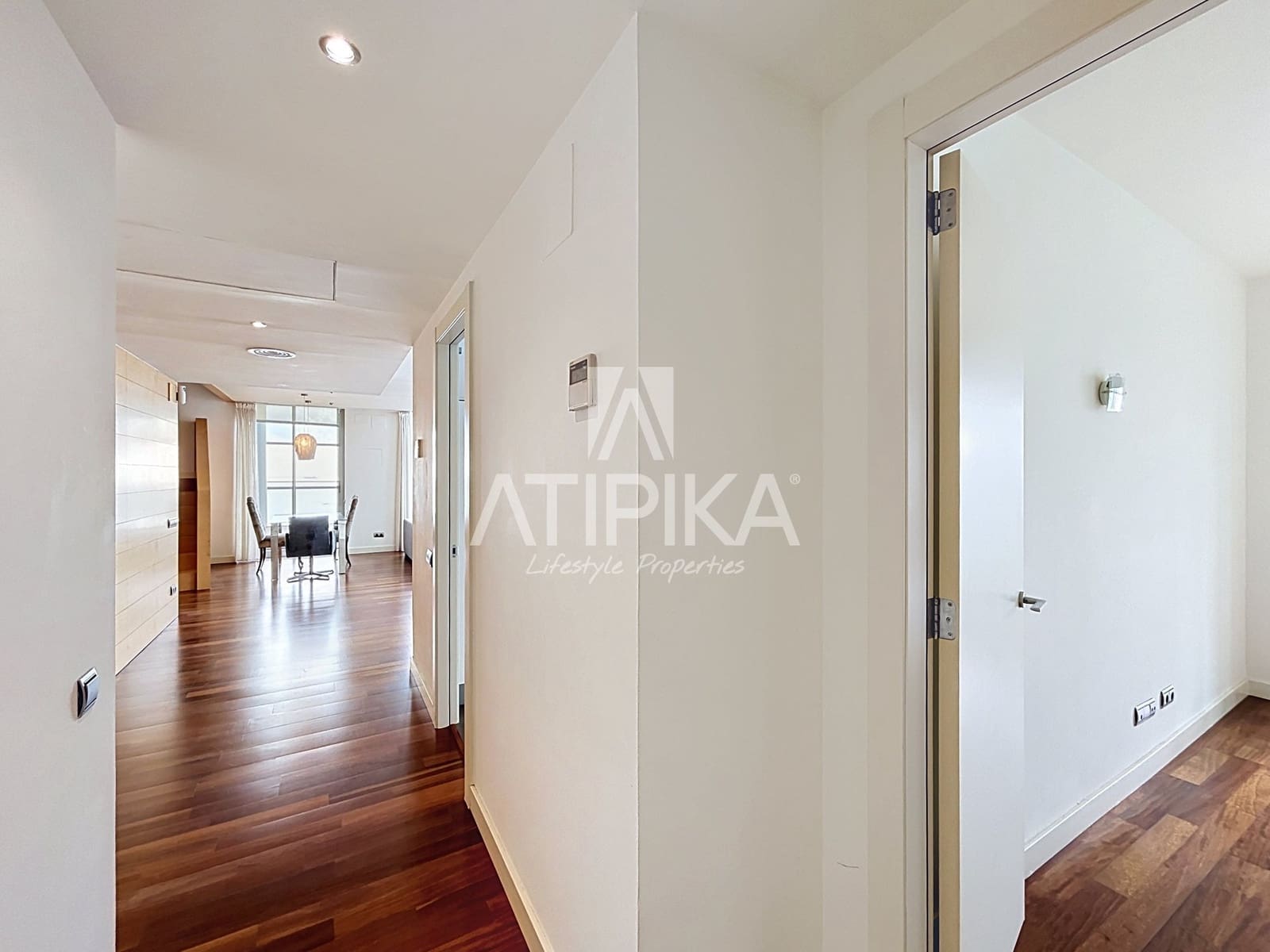 3 bedroom Penthouse for rent in Barcelona city with pool garage - € 10,000 (Ref: 10118691)