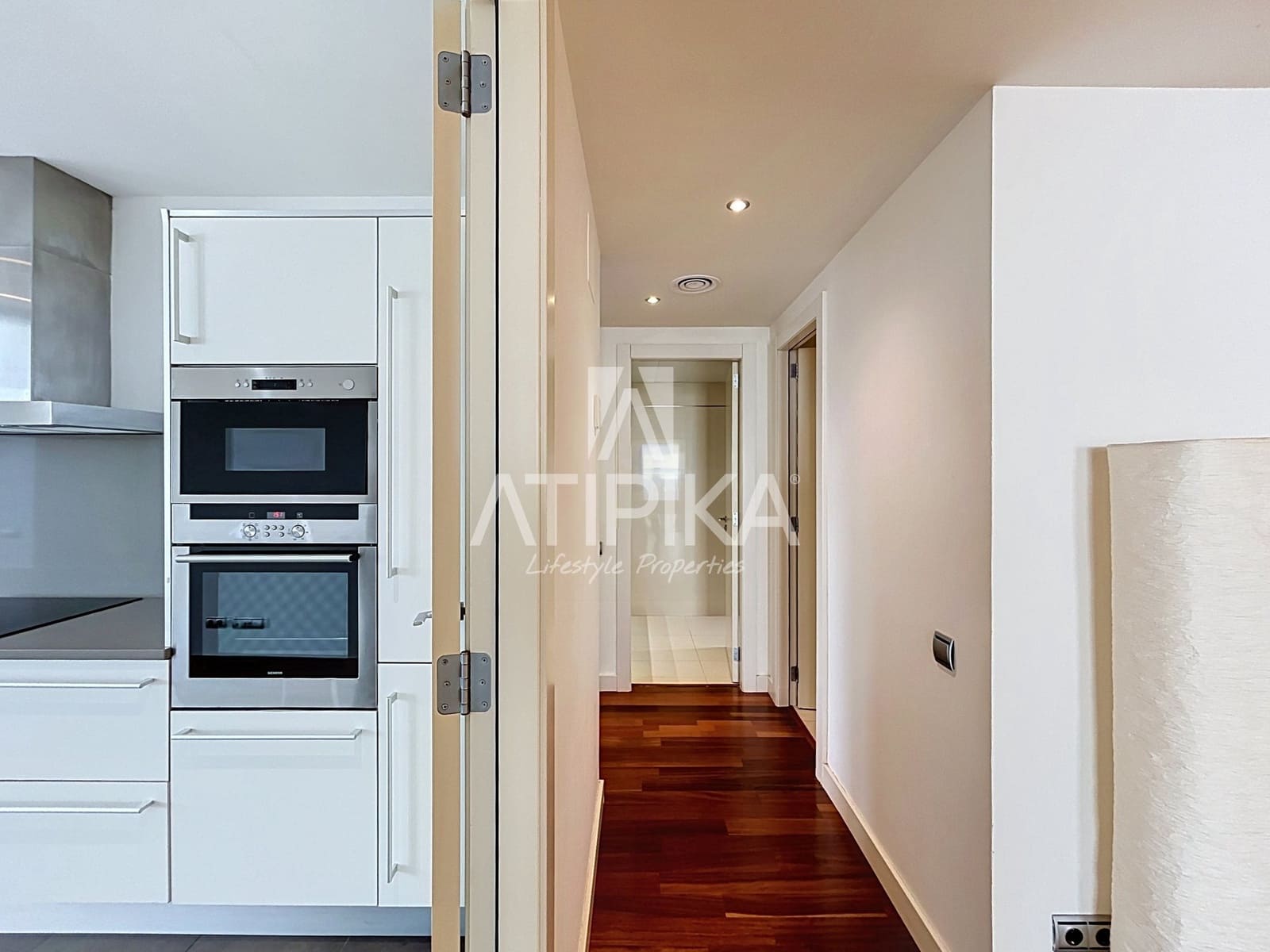 3 bedroom Penthouse for rent in Barcelona city with pool garage - € 10,000 (Ref: 10118691)