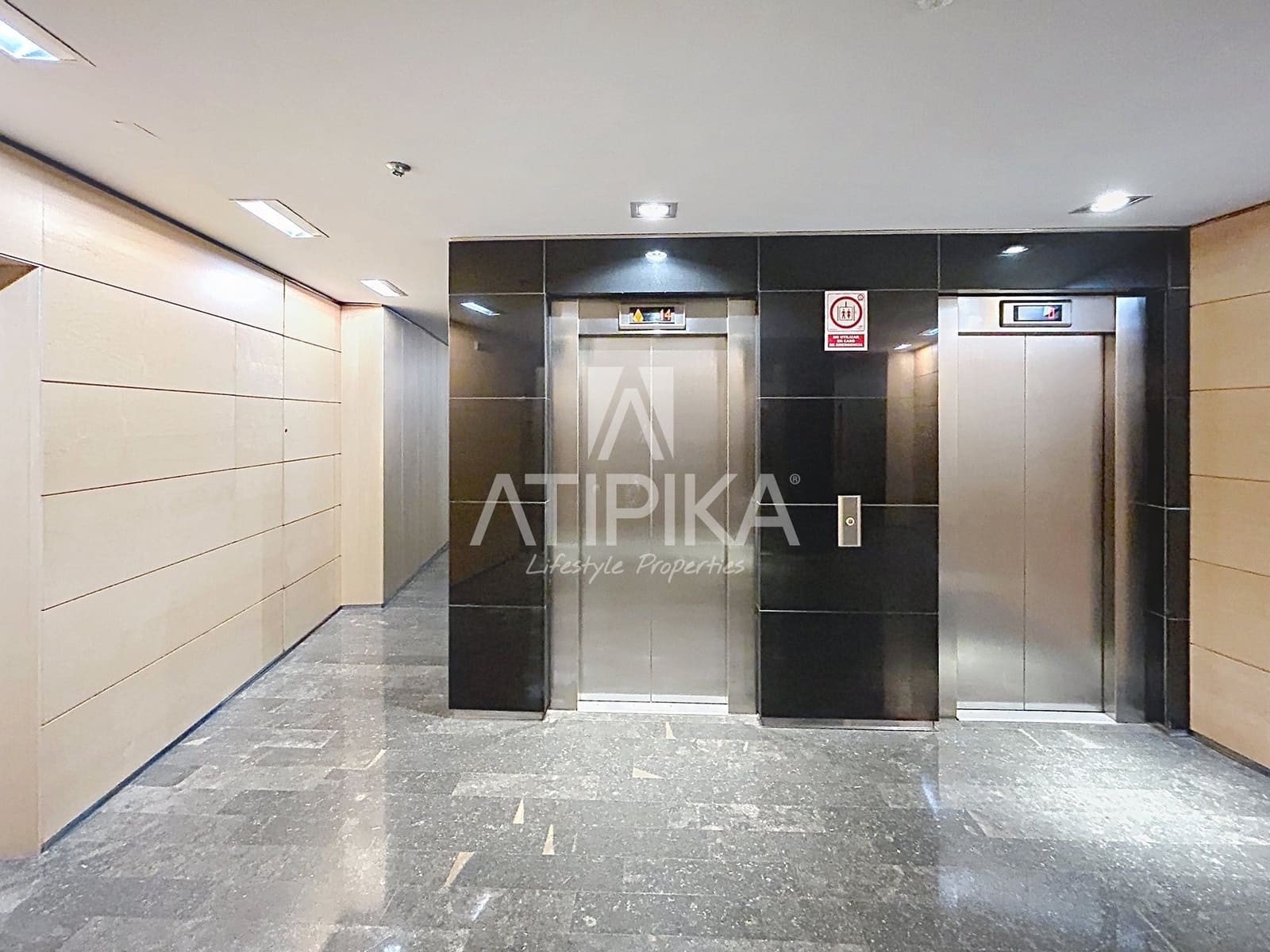 3 bedroom Penthouse for rent in Barcelona city with pool garage - € 10,000 (Ref: 10118691)