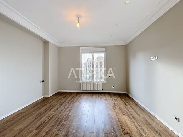 Apartamento de 3 habitaciones en Barcelona ciudad en alquiler - 3.590 € (Ref: 10123347)