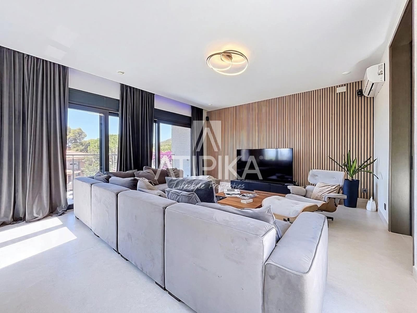 6 Zimmer Villa zu verkaufen in Castelldefels mit Pool Garage - 2.490.000 € (Ref: 10131074)