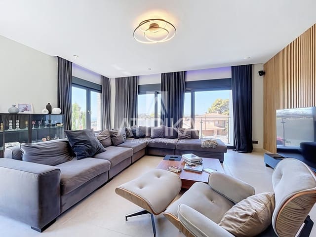 6 Zimmer Villa zu verkaufen in Castelldefels mit Pool Garage - 2.490.000 € (Ref: 10131074)