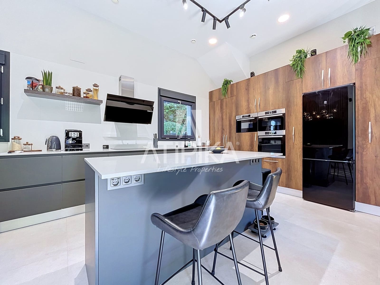 6 Zimmer Villa zu verkaufen in Castelldefels mit Pool Garage - 2.490.000 € (Ref: 10131074)