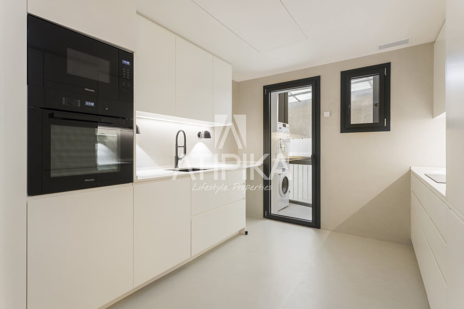 5 sovrum Lägenhet att hyra i Barcelona stad med garage - 19 000 € (Ref: 10139031)