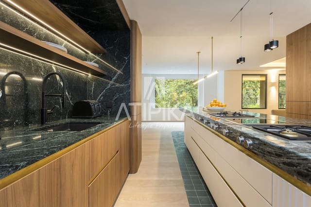 5 sovrum Lägenhet att hyra i Barcelona stad med garage - 19 000 € (Ref: 10139031)